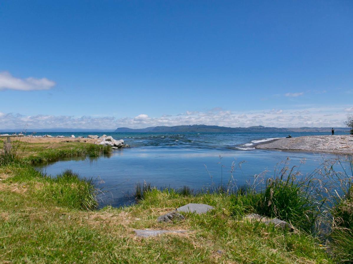 Bellbird Cottage - Lake Taupo Bach Waitahanui المظهر الخارجي الصورة